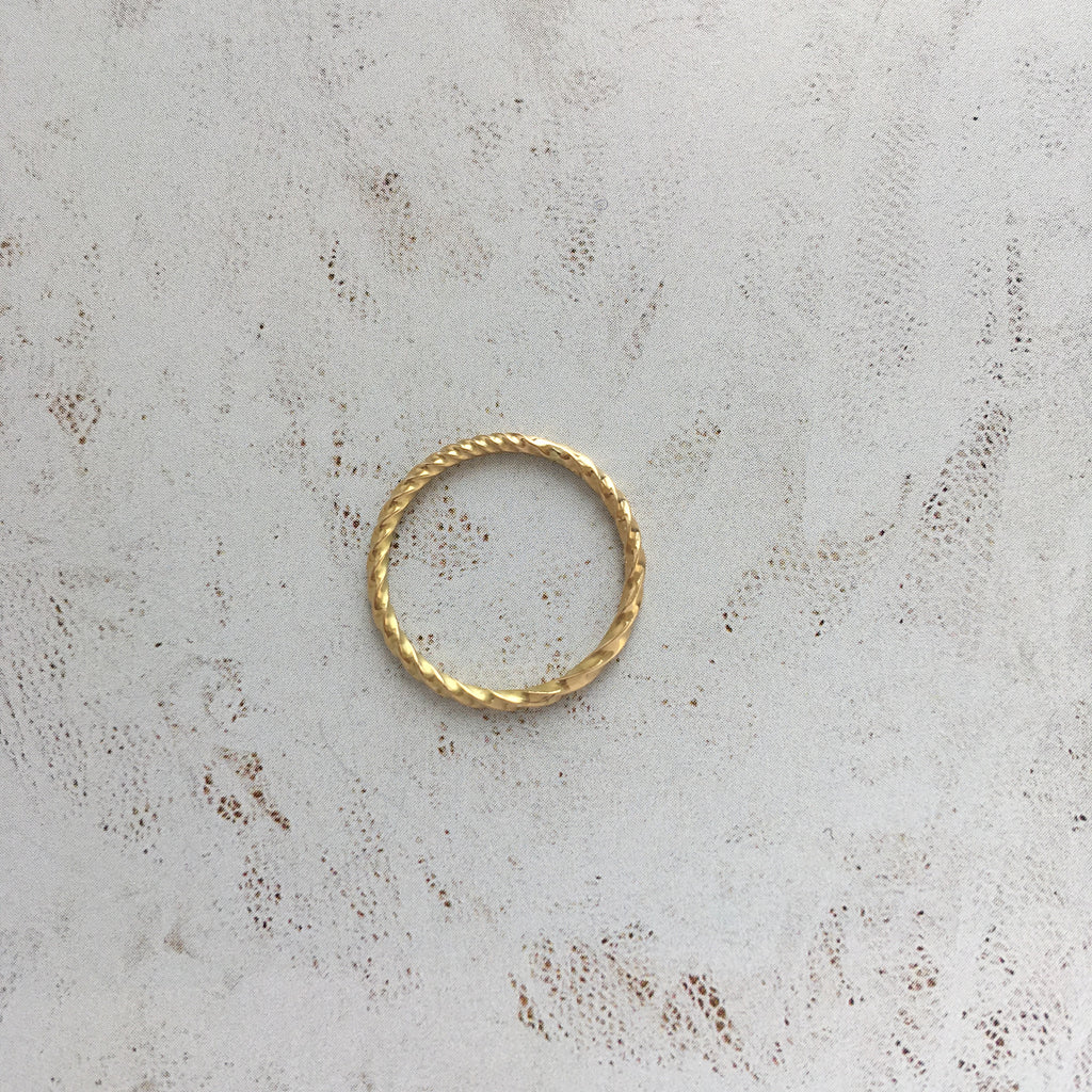 Holly ring