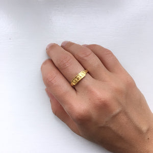 Everchanging Moon ring, gold