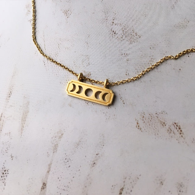 Everchanging Moon necklace, gold